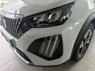 Peugeot 2008 PureTech 100 S&S Allure 6-Gang-Manuell