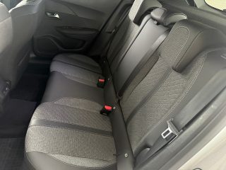 Peugeot 2008 PureTech 100 S&S Allure 6-Gang-Manuell