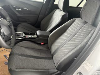 Peugeot 2008 PureTech 100 S&S Allure 6-Gang-Manuell