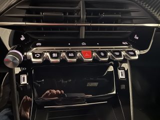 Peugeot 2008 PureTech 100 S&S Allure 6-Gang-Manuell