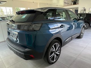 Peugeot 3008 PureTech 130 6-Gang-Manuell Active Pack