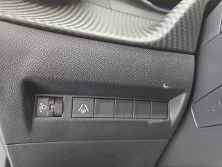 Peugeot 2008 PureTech 130 Allure EAT8