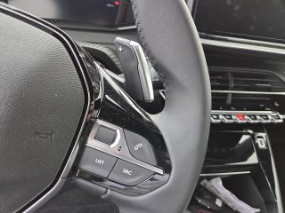 Peugeot 2008 PureTech 130 Allure EAT8