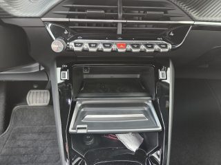 Peugeot 2008 PureTech 130 Allure EAT8