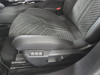 Peugeot 2008 Hybrid 145 e-DCS6 GT Glasdach,