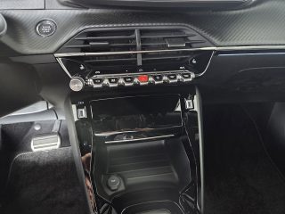 Peugeot 2008 Hybrid 145 e-DCS6 GT Glasdach,