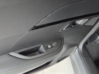 Peugeot 2008 Hybrid 145 e-DCS6 GT Glasdach,