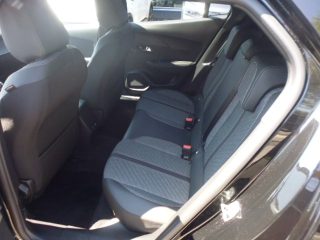 Peugeot 2008 PureTech 100 S&S Allure 6-Gang-Manuell