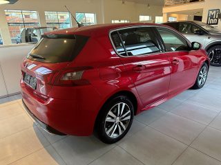 Peugeot 308 BlueHDI 130 S&S 6-Gang-Manuell Allure