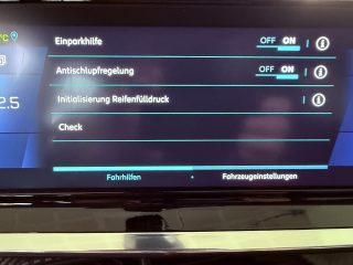 Peugeot e-2008 50kWh Allure