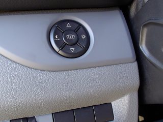 Peugeot Expert Premium Kasten L2H1 2,0 BlueHDi 180 Aut. S&S