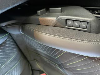 Peugeot 208 Hybrid 110 e-DCS6 GT Vollausstattung