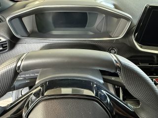 Peugeot 208 Hybrid 110 e-DCS6 GT Vollausstattung