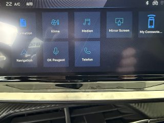 Peugeot 208 Hybrid 110 e-DCS6 GT Vollausstattung