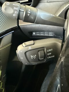 Peugeot 208 Hybrid 110 e-DCS6 GT Vollausstattung