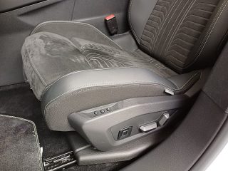 Peugeot 3008 Dual-Elektromotor 325 AWD - Batterie 73 kWh