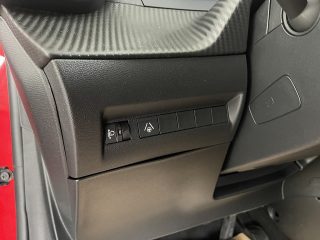 Peugeot 208 Hybrid 100 e-DCS6 Allure