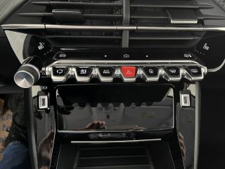 Peugeot 208 Hybrid 100 e-DCS6 Allure