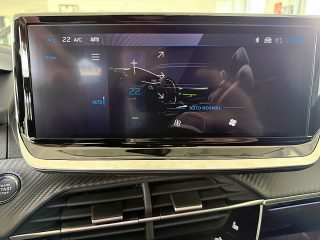 Peugeot 208 Hybrid 110 e-DCS6 GT Vollausstattung