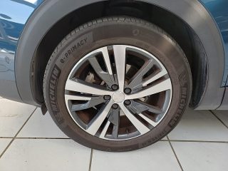 Peugeot 3008 PT 130 6-Gang-Manuell Allure Pack