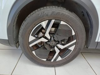 Peugeot 2008 PureTech 130 S&S Allure EAT8