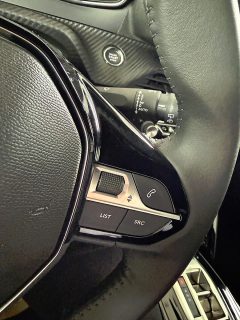 Peugeot 2008 Hybrid 110 e-DCS6 Allure