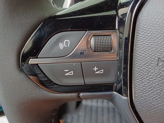 Peugeot 2008 Hybrid 145 e-DCS6 Allure