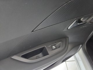 Peugeot 2008 Hybrid 145 e-DCS6 Allure
