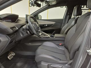 Peugeot 5008 PureTech 130 EAT8 GT