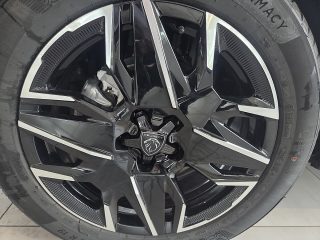 Peugeot 5008 Allure mHEV 145 e-DCS6 Aut.