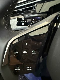 Peugeot 3008 Allure Hybrid 145 e-DCS6