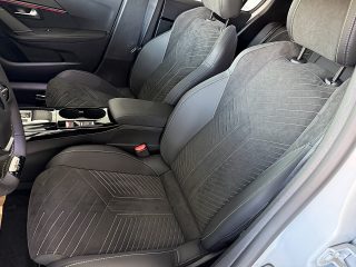 Peugeot 208 Hybrid 110 e-DCS6 GT
