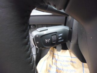 Peugeot 208 PT 100 Allure ACC, Navi, 360° Kamera