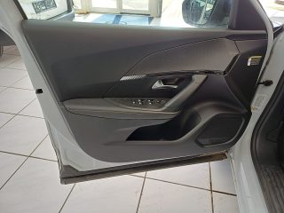 Peugeot 2008 PureTech 130 S&S Allure EAT8