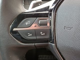 Peugeot 2008 PureTech 130 S&S Allure EAT8