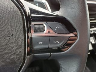 Peugeot 2008 PureTech 130 S&S Allure EAT8