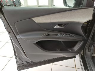 Peugeot 3008 PureTech 130 EAT8 GT