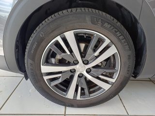 Peugeot 3008 PureTech 130 EAT8 Allure Pack