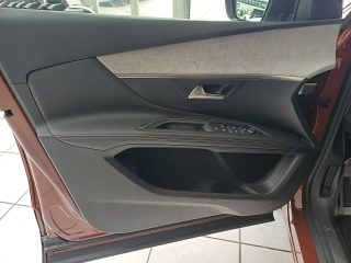 Peugeot 5008 PureTech 130 EAT8 GT