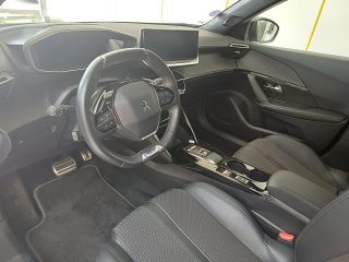 Peugeot 2008 PureTech 130 S&S GT EAT8