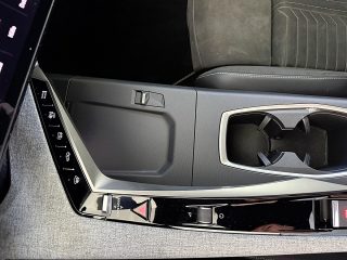 Peugeot 3008 GT Elektro 210 73kWh