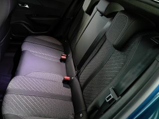 Peugeot 2008 Hybrid 145 e-DCS6 Allure