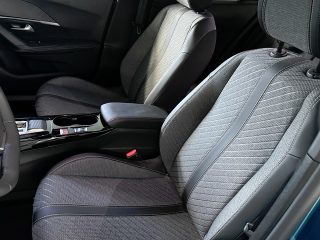 Peugeot 2008 Hybrid 145 e-DCS6 Allure