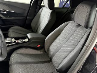 Peugeot 2008 Hybrid 145 e-DCS6 Allure