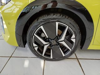 Peugeot 208 Hybrid 145 e-DCS6 GT