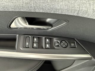 Peugeot 3008 Allure Hybrid 145 e-DCS6