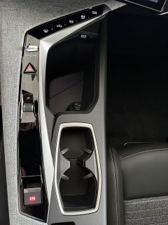 Peugeot 3008 Allure Hybrid 145 e-DCS6