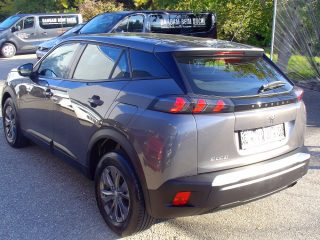 Peugeot 2008 PureTech 100 S&S Active Pack 6-Gang-Manuell