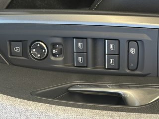 Peugeot 3008 Elektro 210 73kWh GT-Exclusive Pano AHK abnehmbar