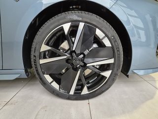 Peugeot 308 SW Hybrid 145 e-DSC6 GT